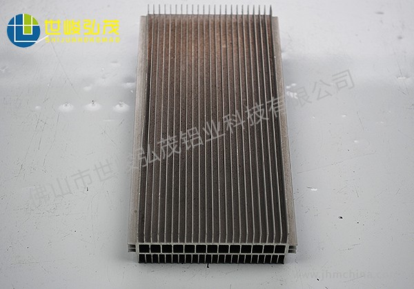 水冷電子散熱器鋁型材-1