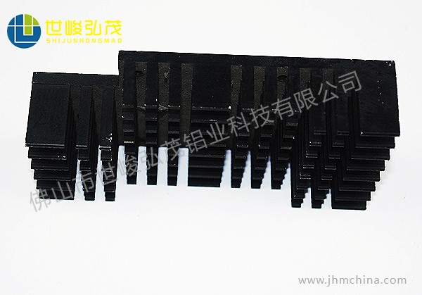深加工汽車鋁型材散熱器