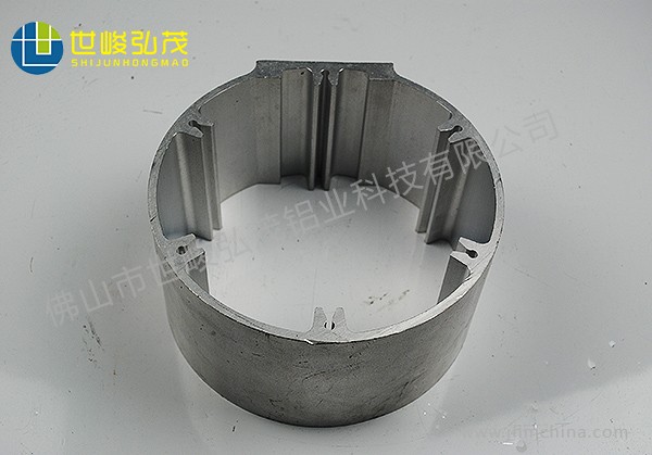 3000T機(jī)大圓管鋁合金鋁型材-1 3000T機(jī)大圓管鋁合金鋁型材-1