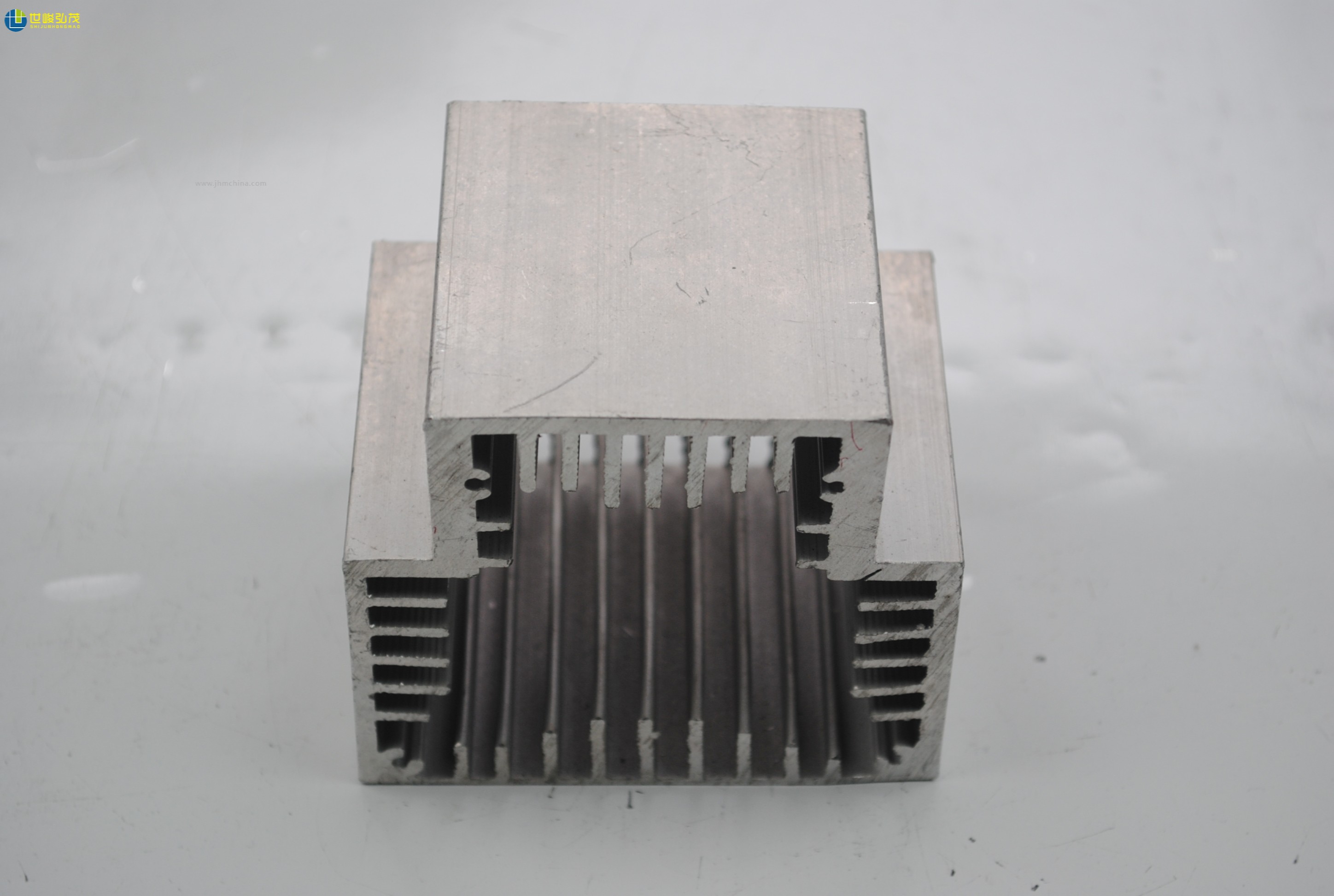 特殊電子散熱器鋁型材-3