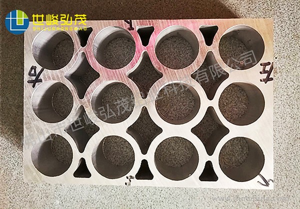 特種水冷散熱器鋁合金型材-1